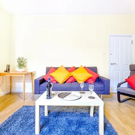 Upper Church Road Place Holiday home *